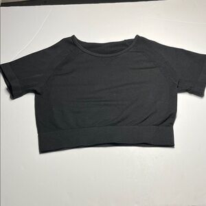 Elegant Black Cropped Breathable Stretch Pullover Sports Bra for Women